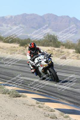 media/Dec-04-2025-Racers Edge (Thu) [[5ebc9f124d]]/3-B Group/3-Session 2 (Turn 7 Inside)/